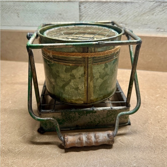 FARMHOUSE CANDLE HOLDER. GALVANIZED METAL WITH MOVABLE WOOD HANDLE. - Picture 6 of 9